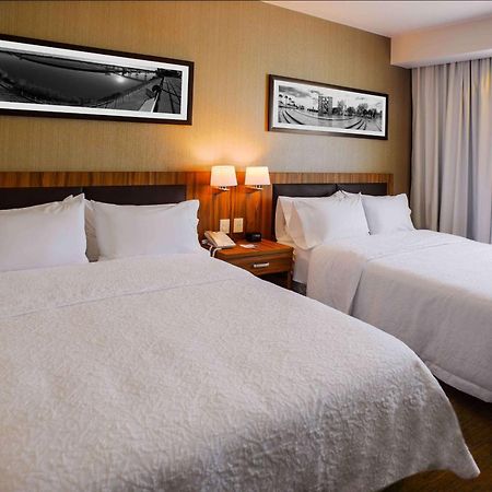 Hampton Inn Piedras Negras Bagian luar foto