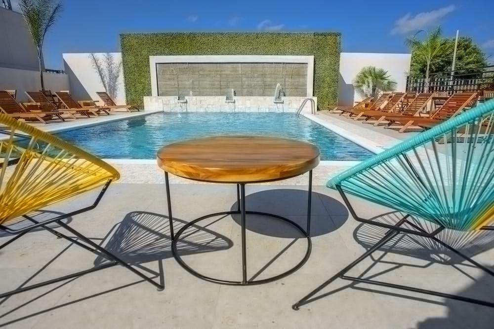 Hampton Inn Piedras Negras Bagian luar foto