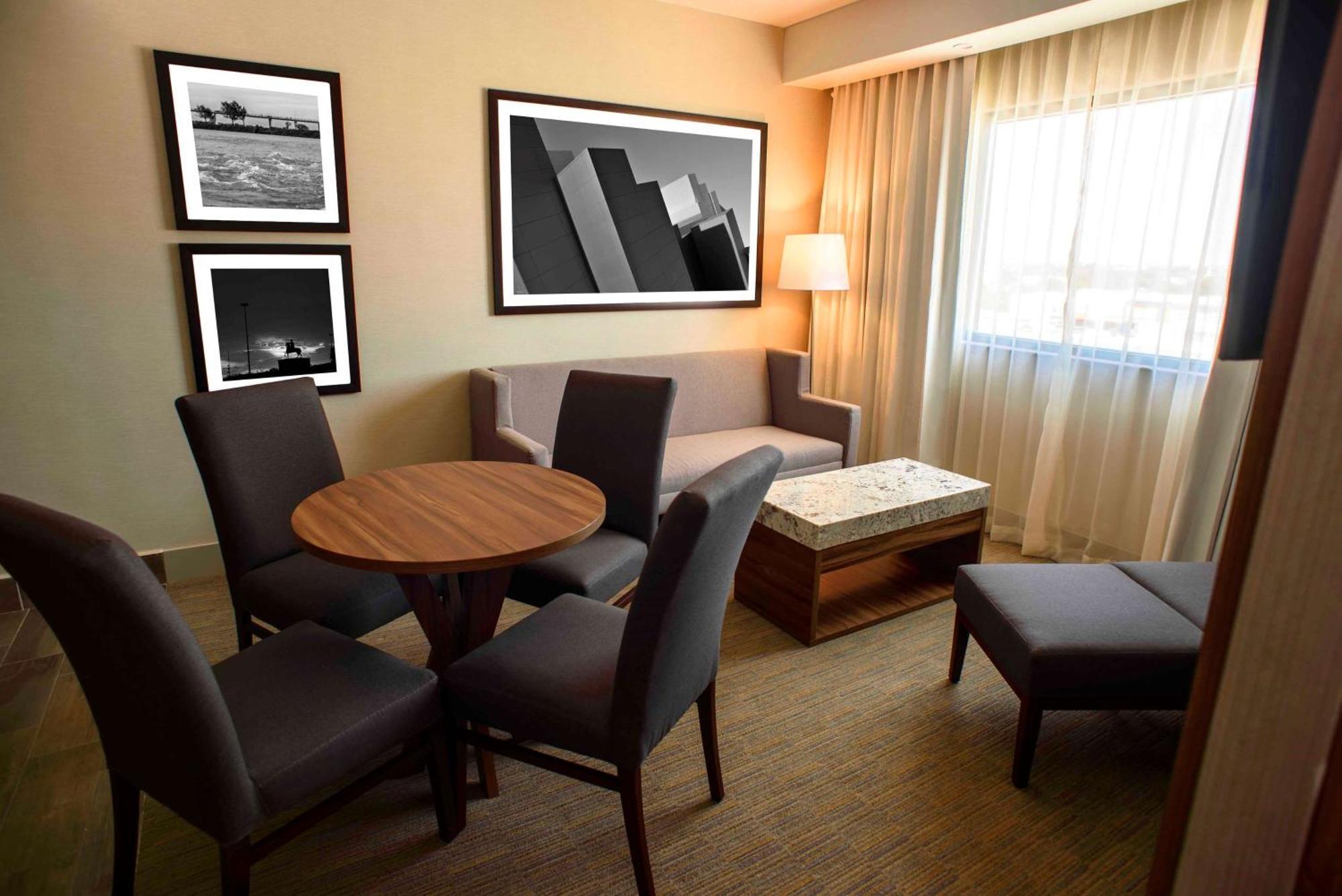 Hampton Inn Piedras Negras Bagian luar foto