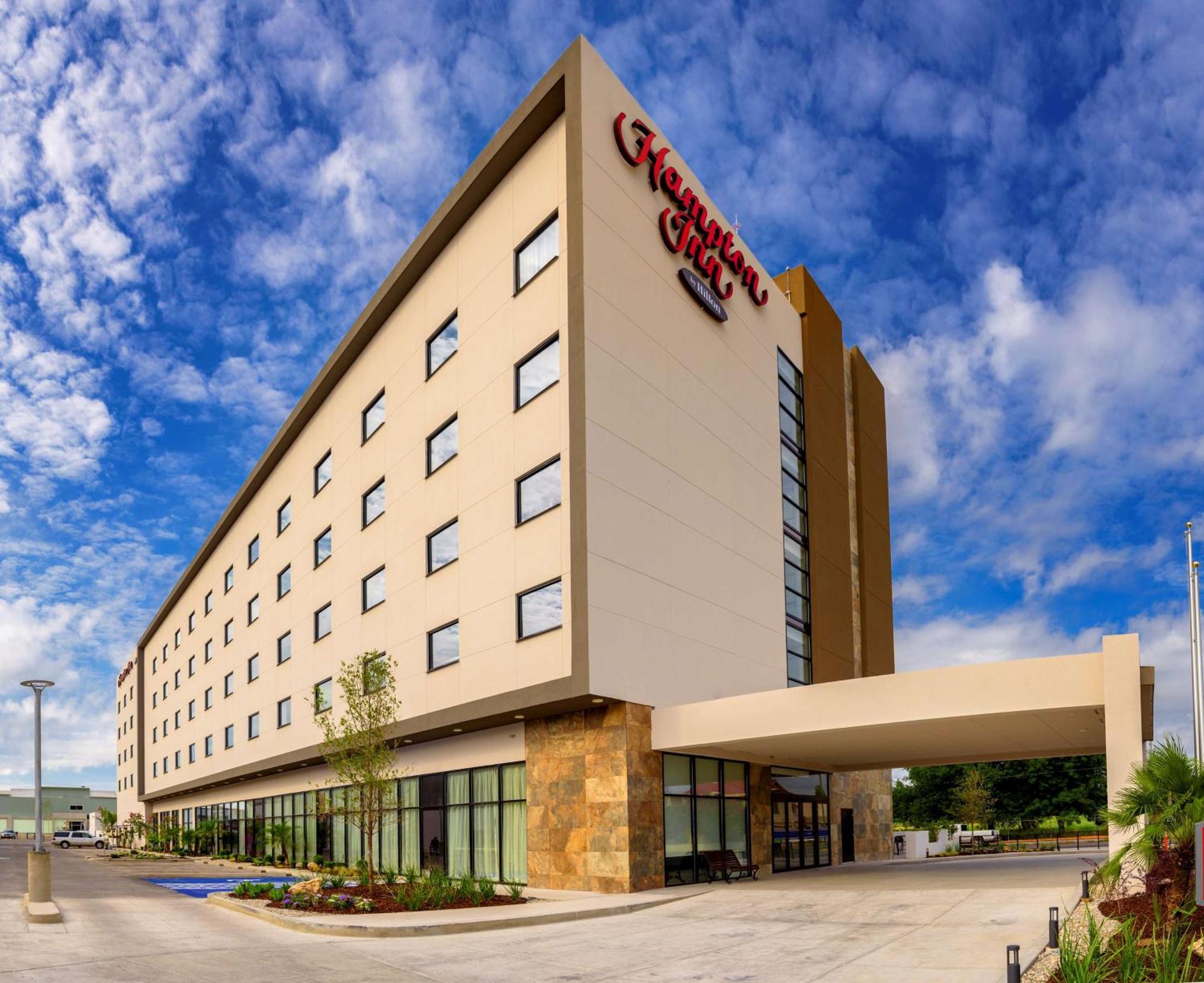 Hampton Inn Piedras Negras Bagian luar foto